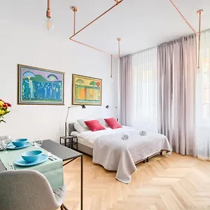P&o Serviced Old Town Square Apartment